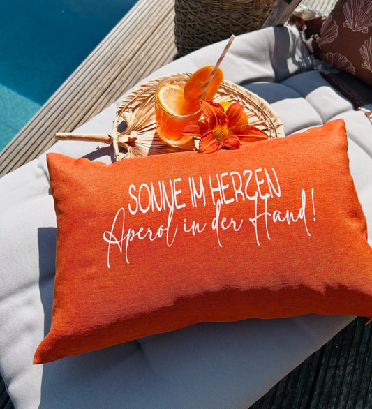 Strandkissen Sonne im Herzen Aperol in der Hand