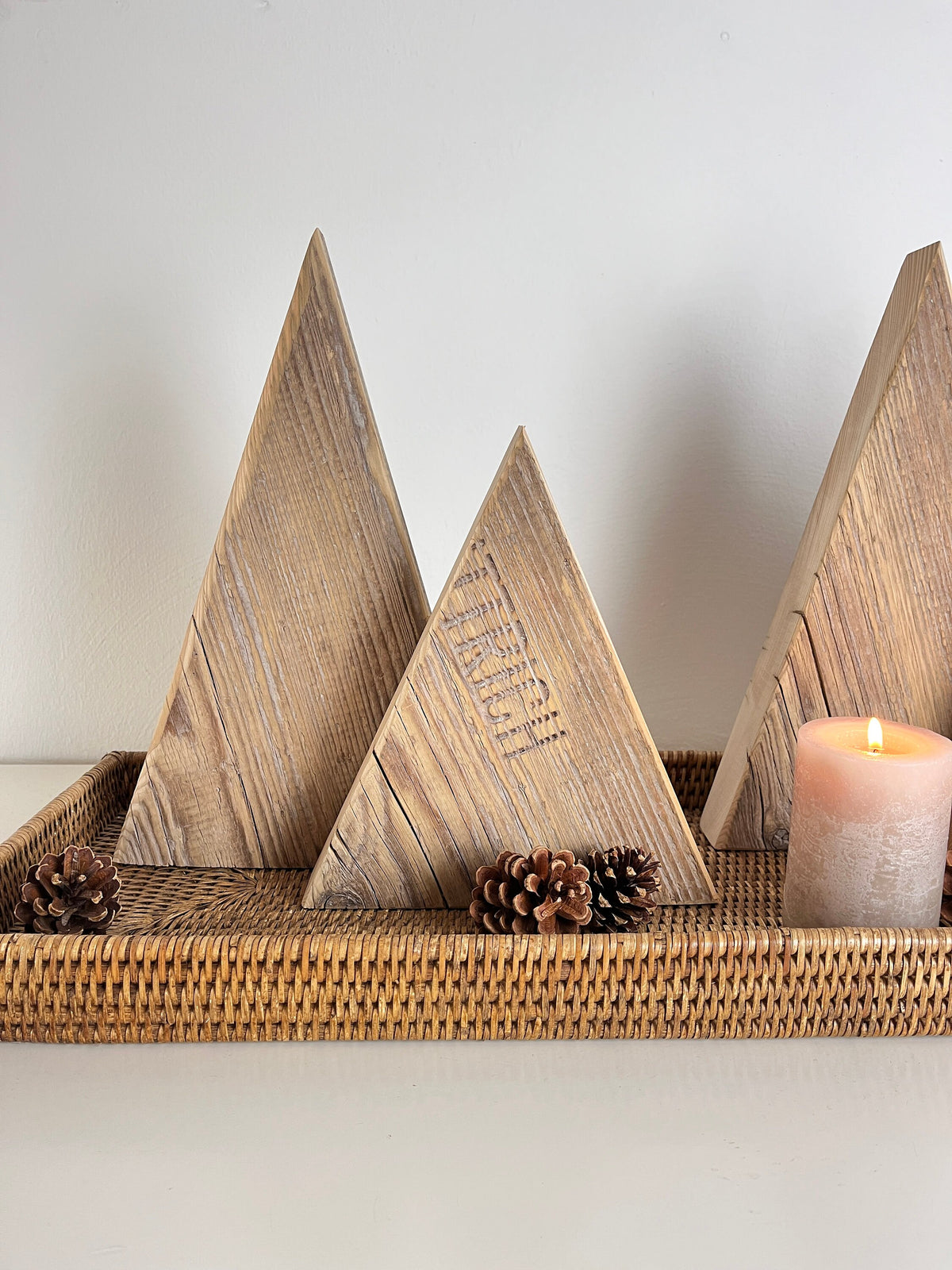 Minimalistische Tannenbäume Holz rustikal